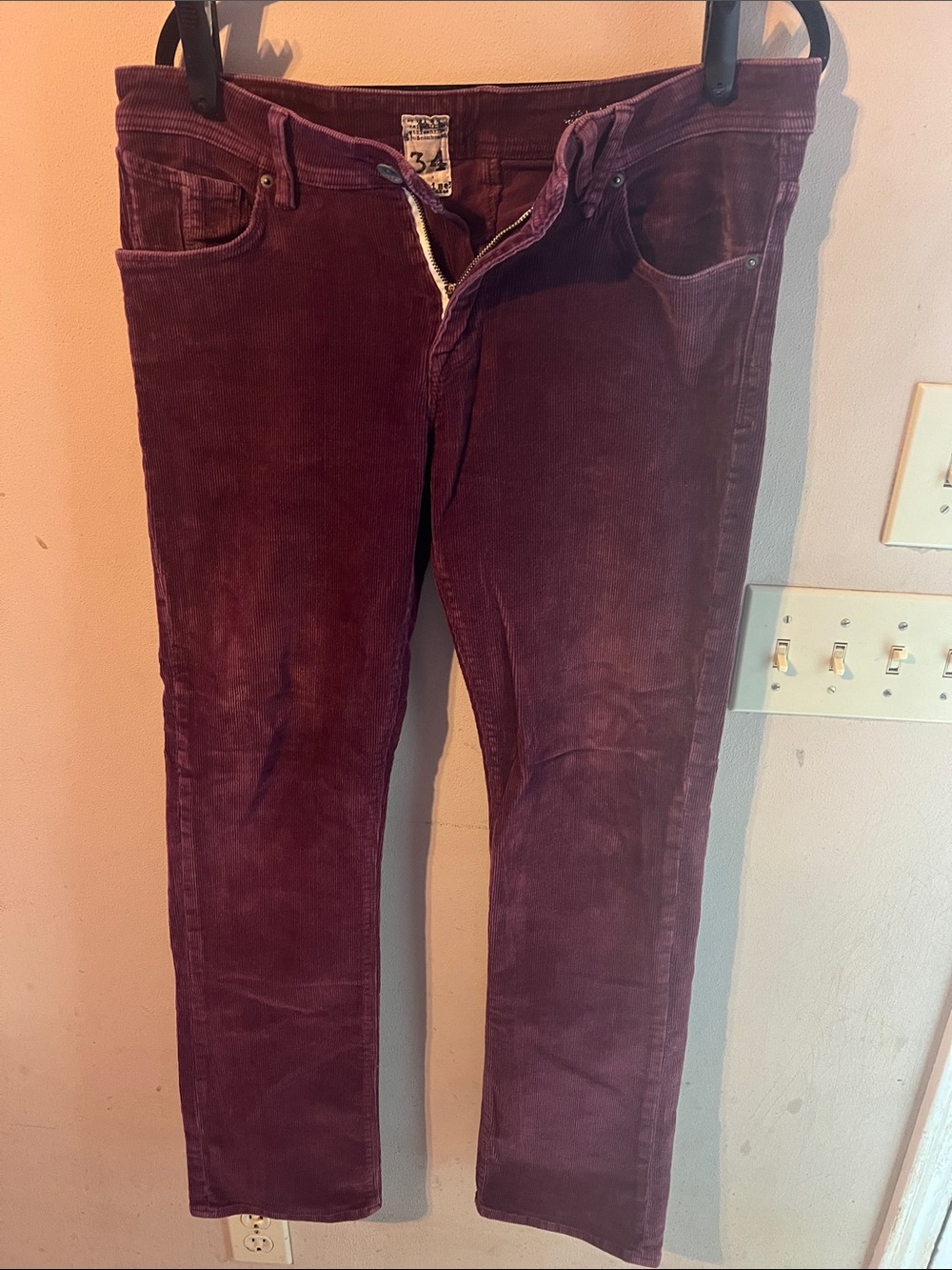 VOLCOM CORDUROY PANTS SLIM BURGUNDY WINE COLOR SIZE 34/32